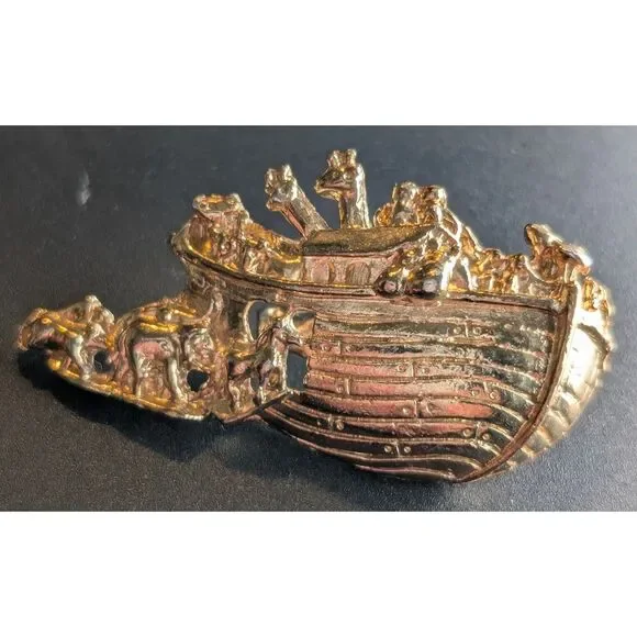 Vintage Noah’s Ark Brooch C-Clasp Antiqued Gold Tone Biblical Animal Pin 3D - Picture 5 of 5